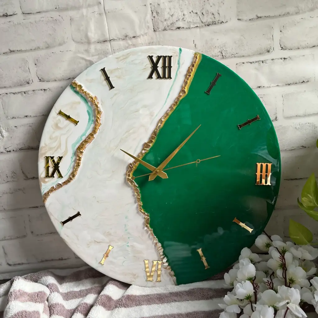 Resin wall clock
