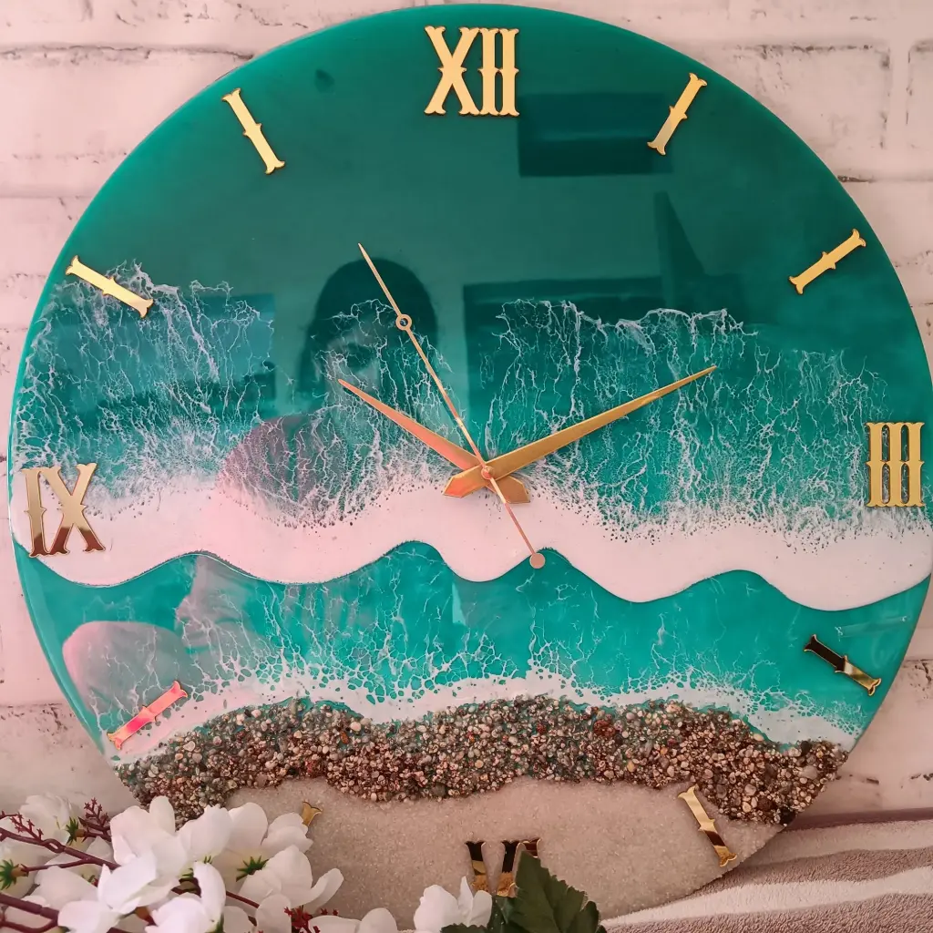 Resin wall clock